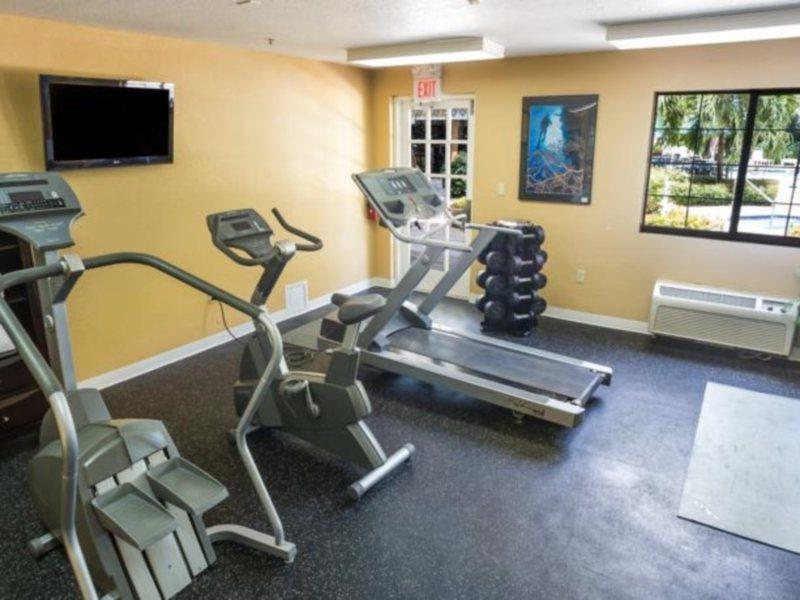 Hampton By Hilton Grand Cayman Seven Mile Beach George Town Exterior foto